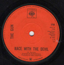 Load image into Gallery viewer, The Gun : Race With The Devil (7&quot;, Single, Sol)
