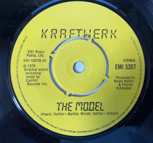 Load image into Gallery viewer, Kraftwerk : The Model / Computer Love (7&quot;, Single, Pus)
