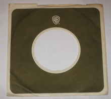 Load image into Gallery viewer, Wizzard (2) : Rock N&#39; Roll Winter (7&quot;, Single, Kno)
