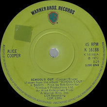 Load image into Gallery viewer, Alice Cooper : School&#39;s Out / Gutter Cat (7&quot;, Single, Sol)
